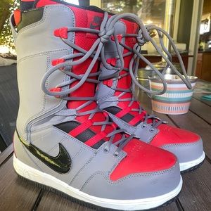 Nike Vapen Snowboard Boots Size 9